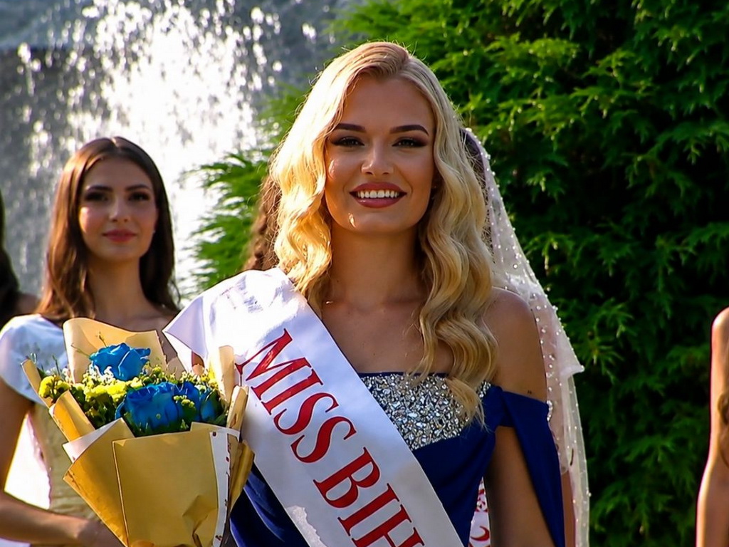 Tuzlanka Lana Jahić nova Miss BiH, prva pratilja Arijana Morina