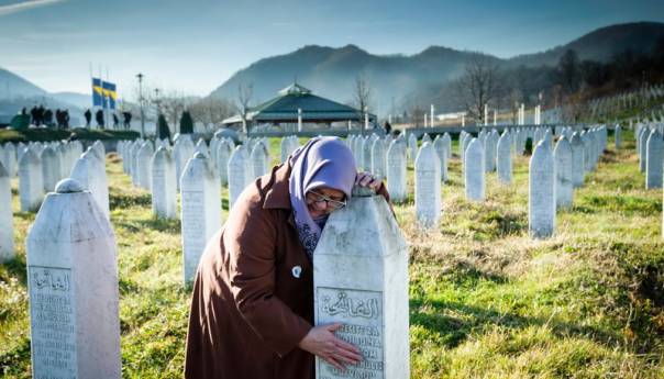 Twitter i Google uklanjaju sadržaje u kojima se negira genocid u Srebrenici