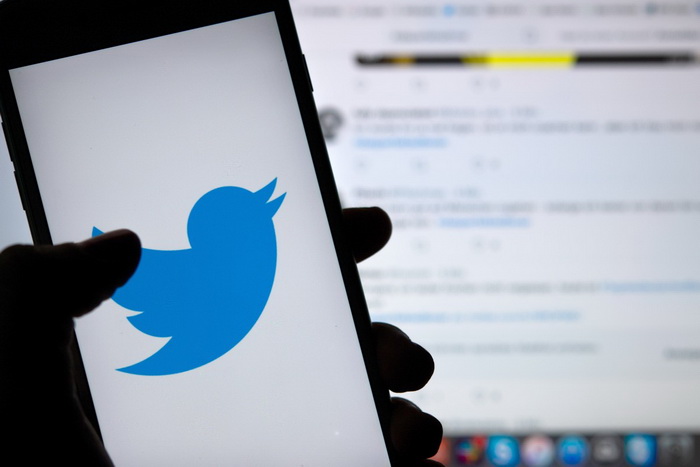 Twitter objavio da će brisati korisničke naloge koji šire teorije zavjere