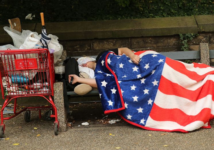 U Americi će biti zabranjeno beskućnicima da spavaju na ulici