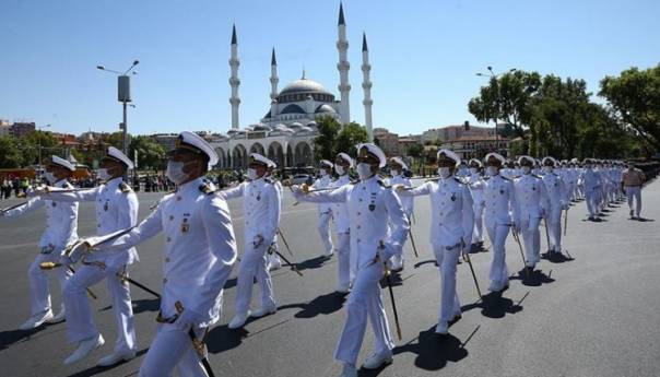 U Ankari vojna parada povodom Dana pobjede