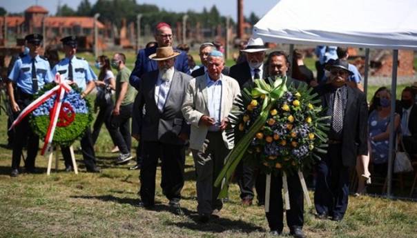 U Auschwitzu obilježen međunarodni dan sjećanja na romske žrtve holokausta