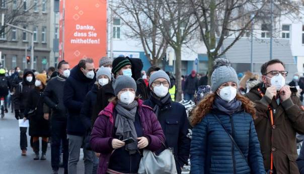 U Austriji od jutros na snazi karantena za nevakcinisanu populaciju