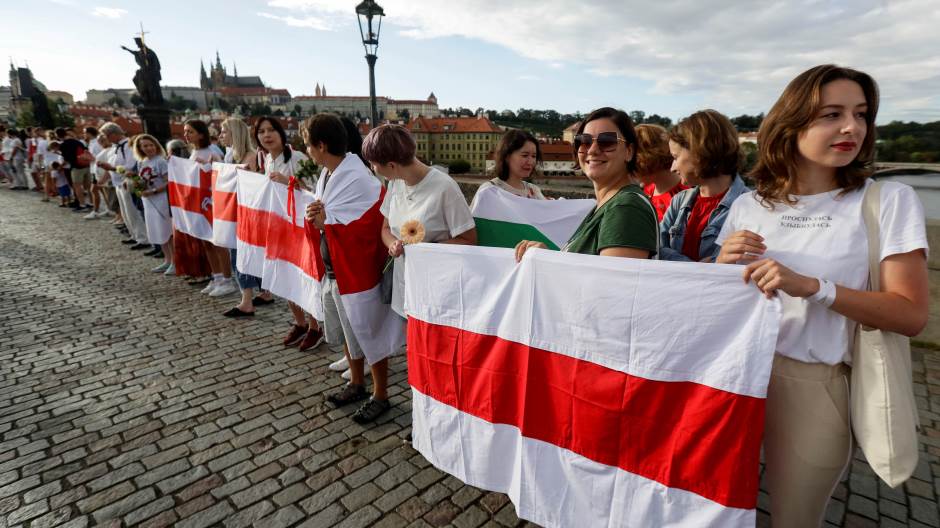 U baltičkim zemljama hiljade ljudi formira lanac solidarnosti sa Bjelorusijom