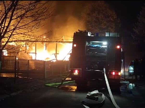 U Banjaluci izbio veliki požar, na terenu vatrogasci i hitna pomoć