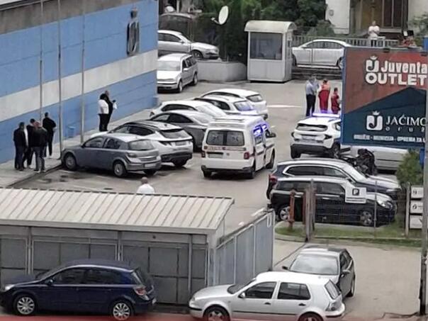U Banjaluci izrešetan muškarac: Na njega ispaljeno 25 metaka