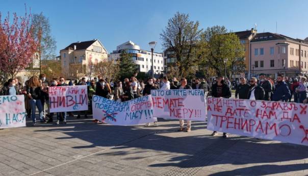 U Banjaluci protest ugostitelja: Popuštaju mjere, ali i živci