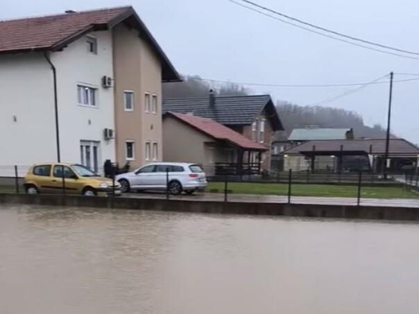 U Banjaluci se izlile otpadne vode, građani zabrinuti