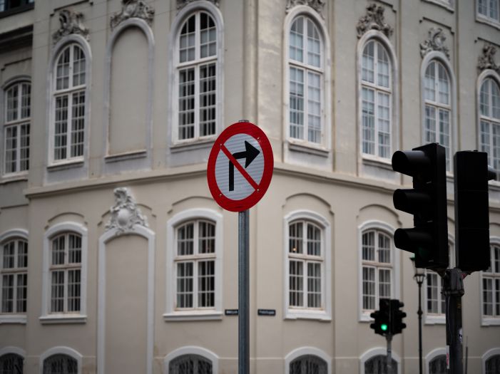 U Banjaluci uhapšen muškarac zbog krađe saobraćajnih znakova