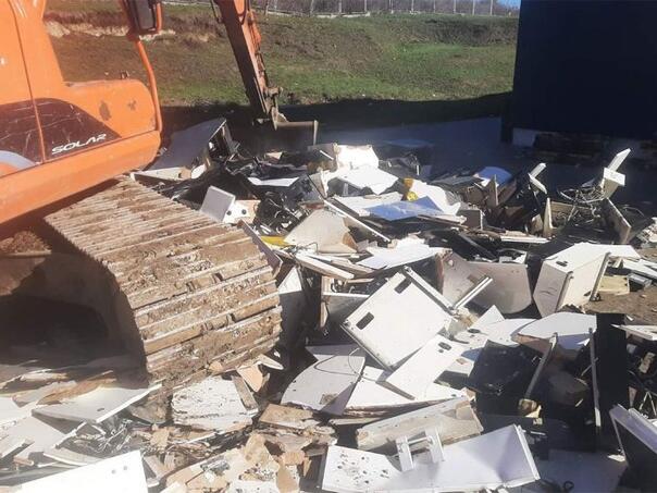 U Banjaluci uništeno 90 predmeta za ilegalno priređivanje igara na sreću