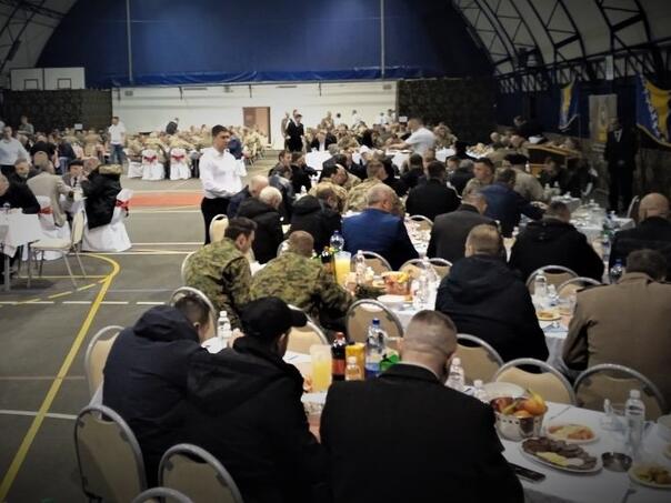 U Banjoj Luci održan tradicionalni iftar u Kasarni Kozara: Visoke zvanice i NATO-a i EUFOR-a