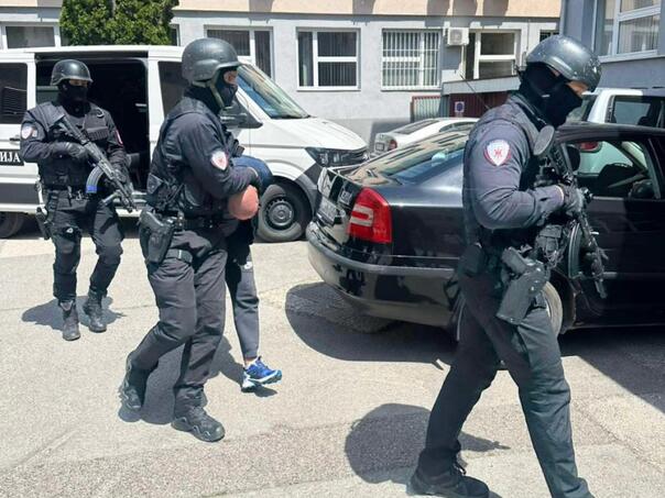 U Banjoj Luci uhapšene dvije osobe zbog prijetnji