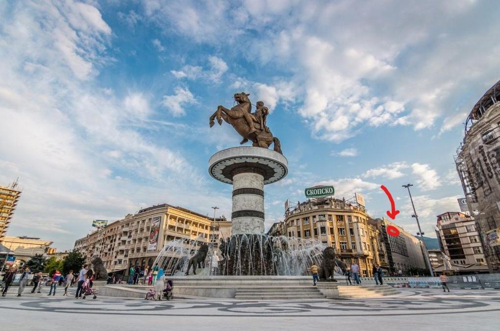 U bašte ugostiteljskih objekata u Sjevernoj Makedoniji od danas samo s potvrdama