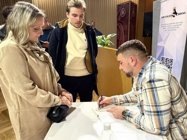 U Beču predstavljena knjige "Ja sam Alen", autora Alena Muhića