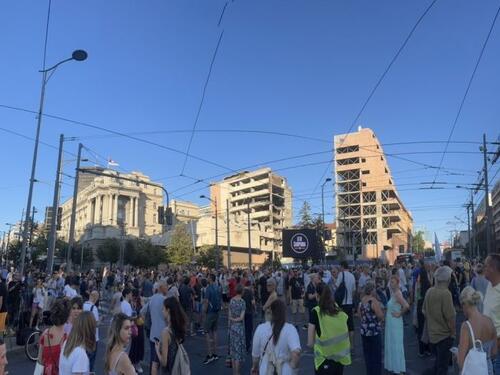 U Beogradu i večeras protesti protiv Rio Tinta, okupio se veliki broj građana