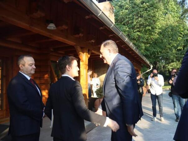 Počeo sastanak u Beogradu: Stigli Vučić, Dodik, Dačić