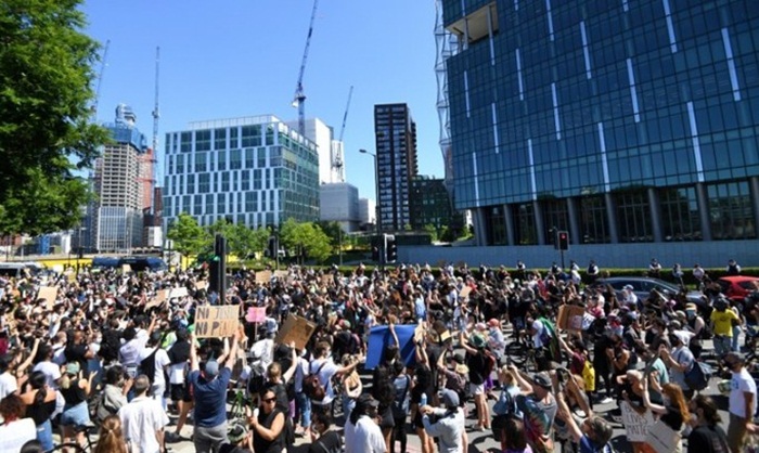 U Berlinu i Londonu protesti zbog smrti Georgea Floyda