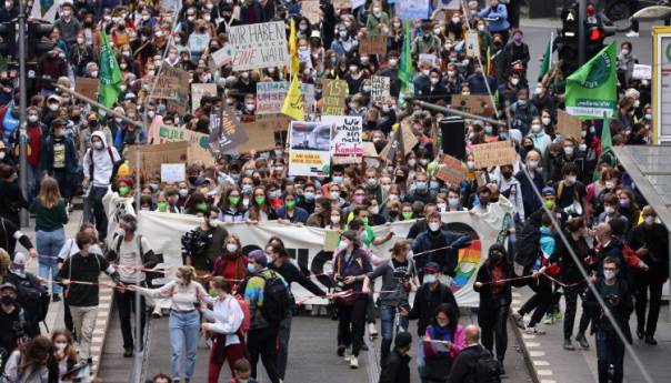U Berlinu protest zbog klimatskih promjena s porukom novoj vladi