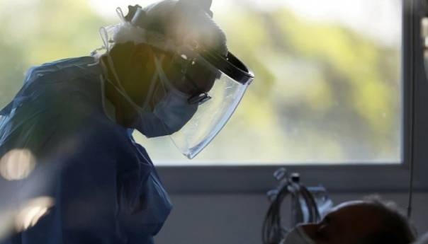 U BiH 141 novozaražena osoba, preminulo osam osoba