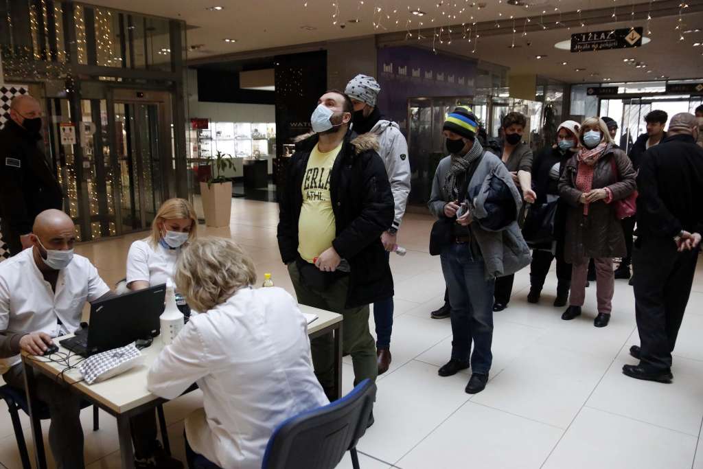 U BiH 2.124 novozaraženih, preminula 51 osoba