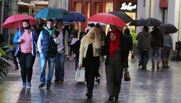 U BiH 945 novozaraženih osoba, preminulo 18