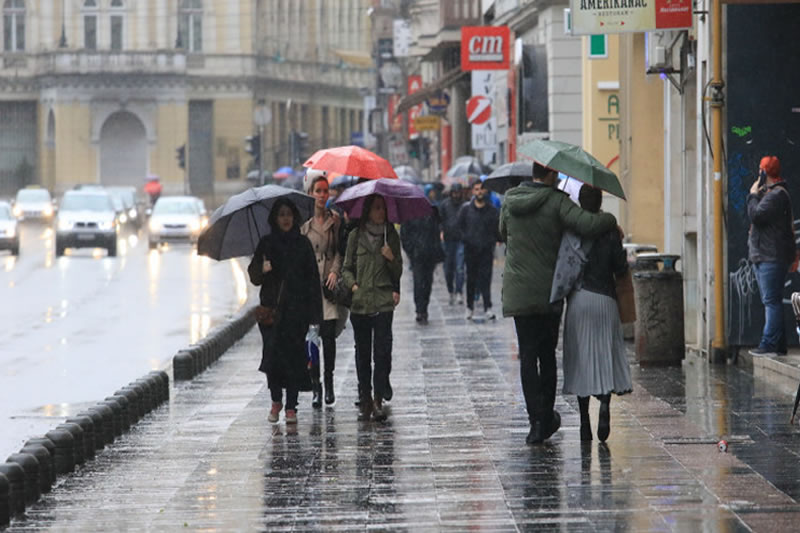 U BiH danas oblačno s kišom, na planinama snijeg