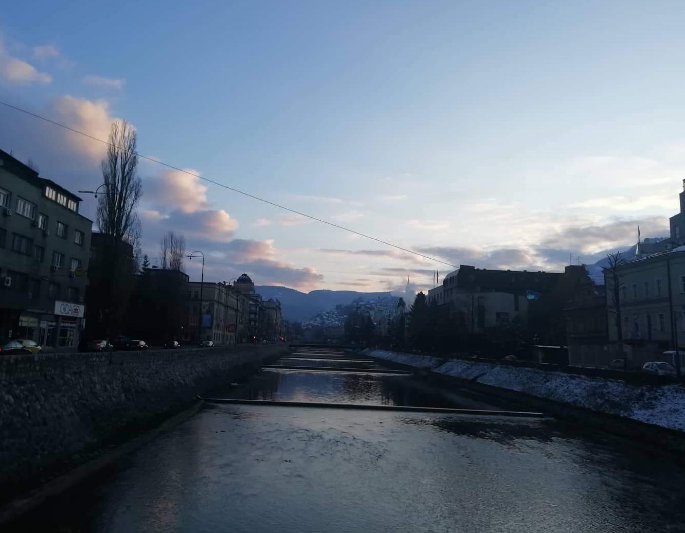 U BiH danas pretežno oblačno, moguća slaba i povremena kiša