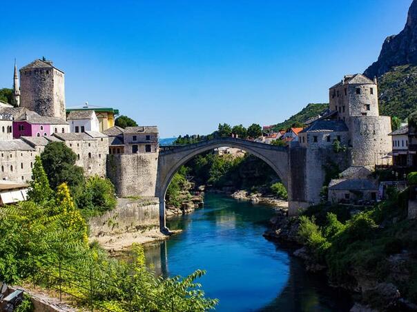 U BiH danas sunčano, temperatura na jugu i do +22