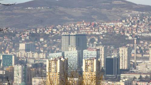 U BiH jutros umjereno do pretežno oblačno s kišom u Krajini