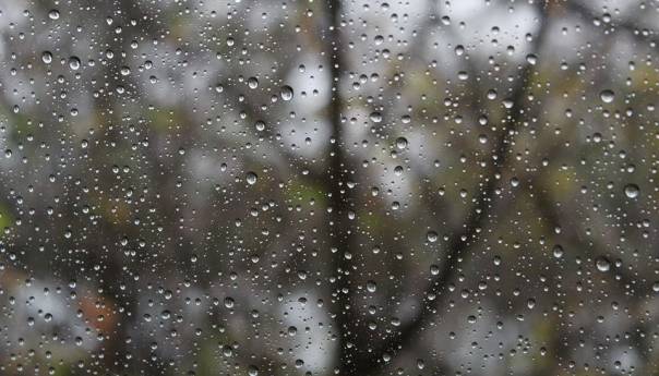 U BiH jutros pretežno oblačno sa pljuskovima