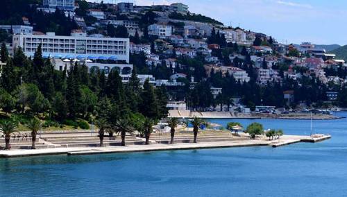 U BiH jutros pretežno oblačno, u Neumu 14 stepeni