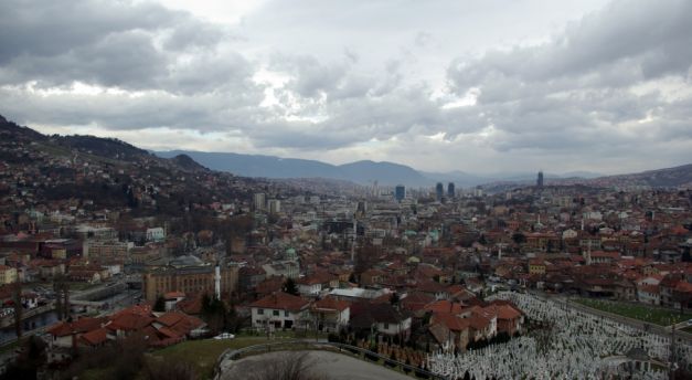 U BiH jutros pretežno oblačno uz slabu kišu u Hercegovini i centralnoj Bosni
