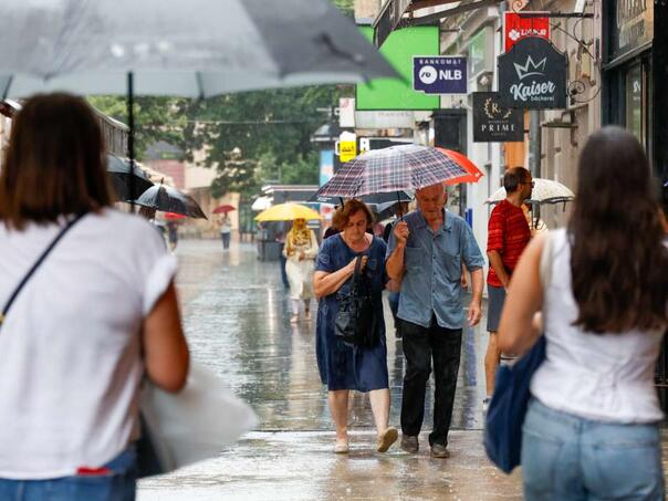 U BiH oblačno s kišom i pljuskovima, tokom dana prestanak padavina u Hercegovini