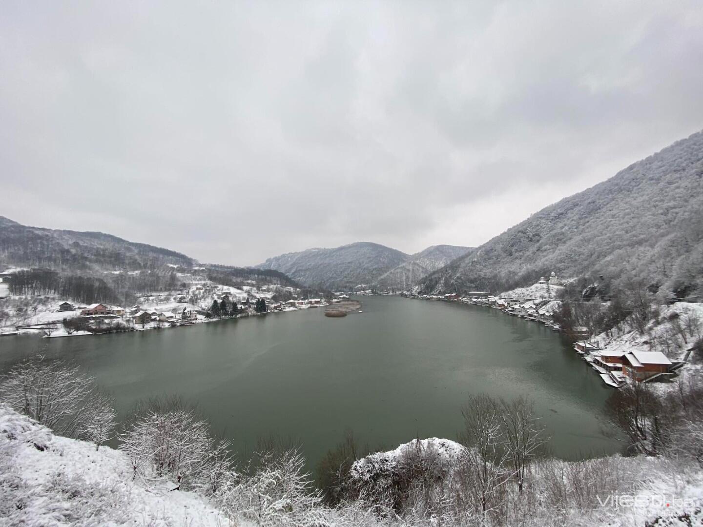 U BiH oblačno sa kišom, narednih dana zahlađenje