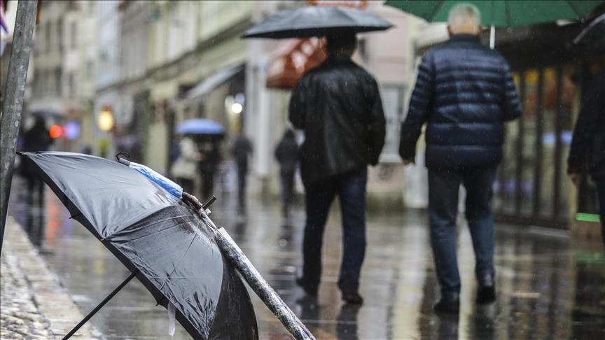 U BiH oblačno sa kišom, temperature do 22 stepena