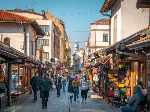 U BiH osvanulo uglavnom toplo jutro, do kraja dana snijeg