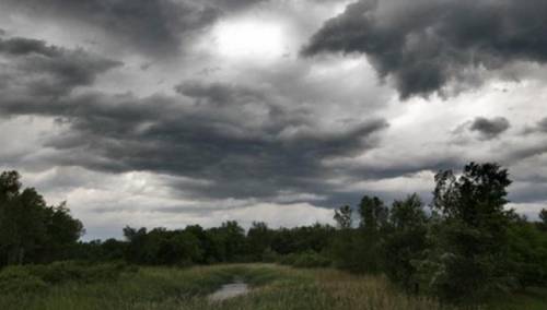 U BiH pretežno oblačno, poslijepodne mogući pljuskovi