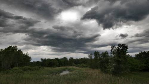 U BiH pretežno oblačno vrijeme sa slabom kišom