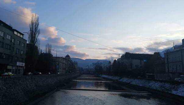 U BiH sunčano, dnevna temperatura od 23 do 28 stepeni