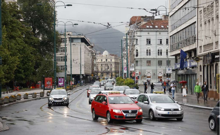 U BiH sutra oblačno s kišom, krajem dana prestanak padavina