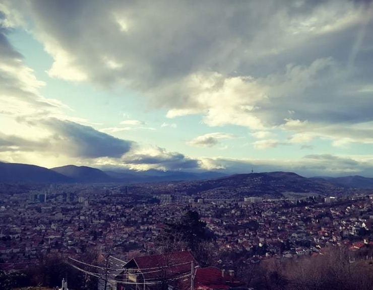 U BiH sutra prije podne sunčano, tokom poslijepodneva postepeno naoblačenje