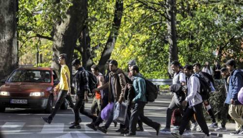 U Bihaću napadnute dvije djevojke: Migrant mi je povrijedio ruku i oteo torbu