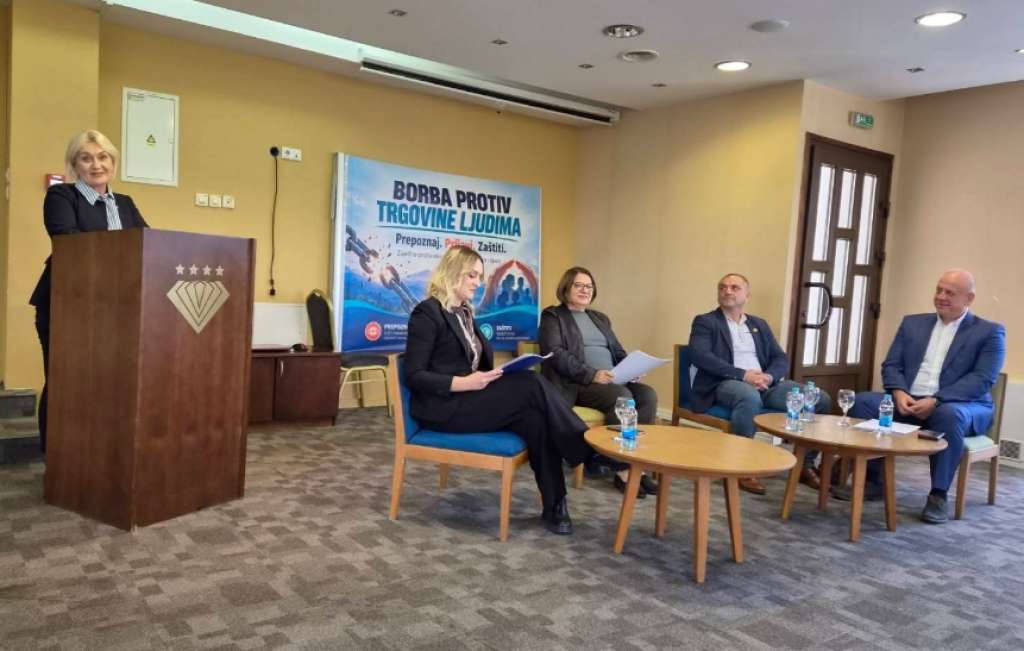 U Bihaću održana panel-diskusija o zaštiti djece od trgovine ljudima u digitalnom dobu