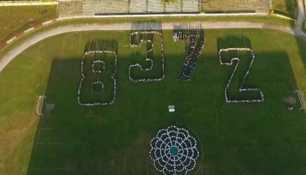 U Bihaću organiziran sedmi 'Performans 8372' u čast sjećanja na žrtve genocida