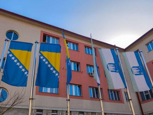 U Bihaću se ukidaju privilegije političkim strankama pri zakupu gradskih prostora