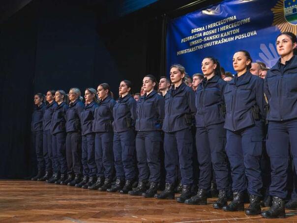 U Bihaću zakletvu položila 44. klasa kadeta Uprave policije MUP-a