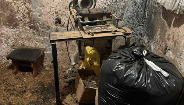 U Bijeljini pronađeni oružje, municija i veća količina duhana