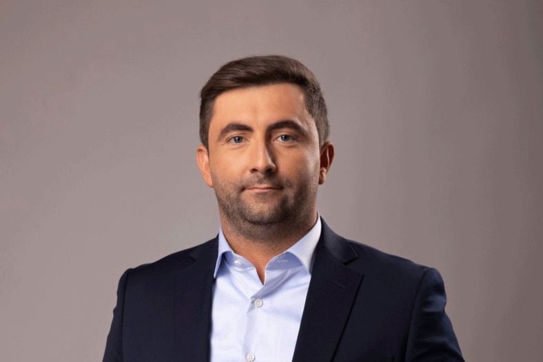 U Bijeljini uhapšen muškarac zbog prijetnji smrću gradonačelniku Ljubiši Petroviću