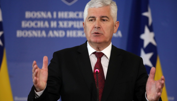 U blizini kuće Dragana Čovića pronađen okvir puške s municijom