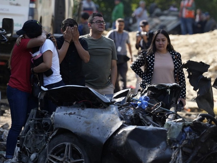 U bombaškom napadu na autobus u Kolumbiji ubijeno 20 ljudi